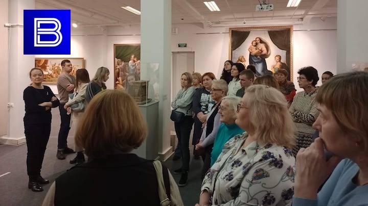 Мурманский областной художественный музей завершает серию авторских экскурсий